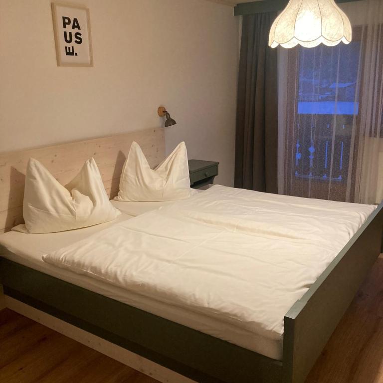 Rosi`s - Doppelzimmer mit Balkon - 1