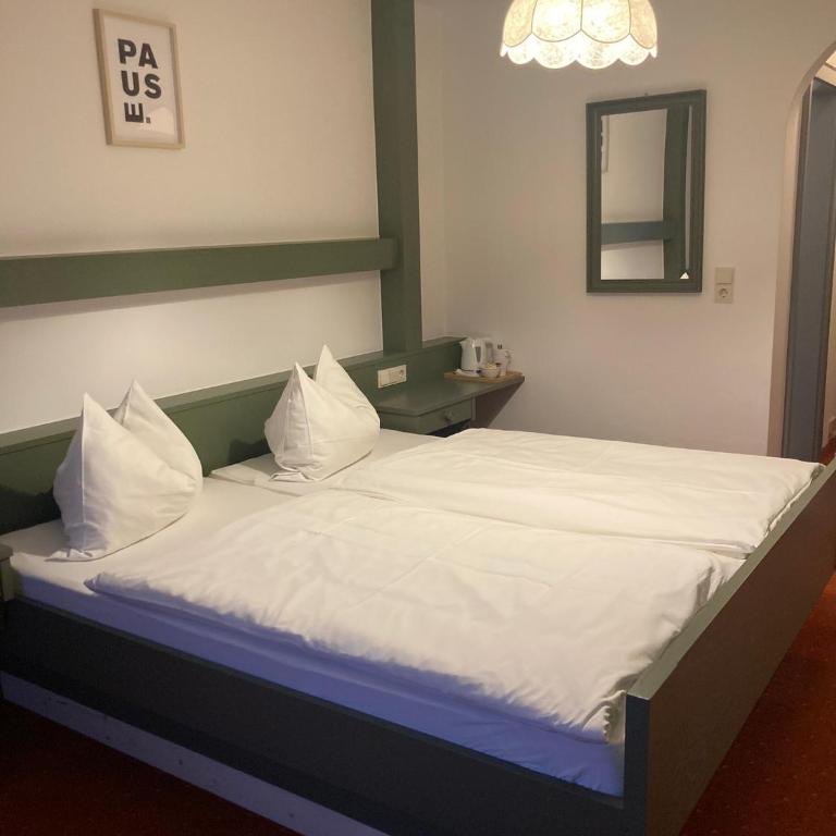 Rosi`s - Doppelzimmer mit Balkon - 6