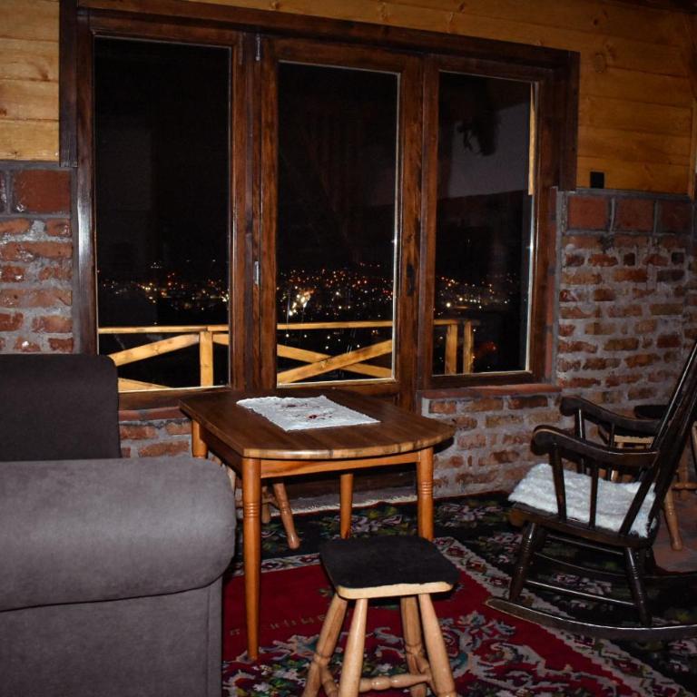 Vikendica Tromedja Pale - One-Bedroom Chalet - 56