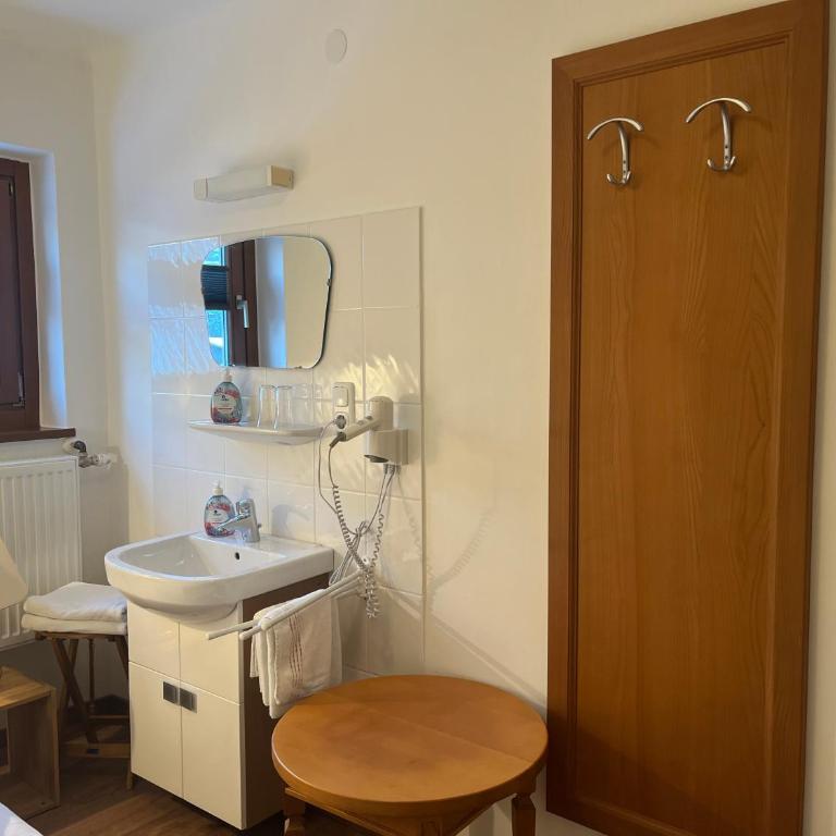 Ferienwohnung Ingrid Hörbiger - Apartment mit 3 Schlafzimmern - 10