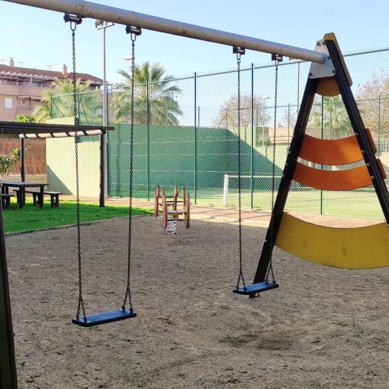 Apartamento TomCar Piscina, Pádel, wifi y zonas comunes - Apartamento de 3 dormitorios - 11