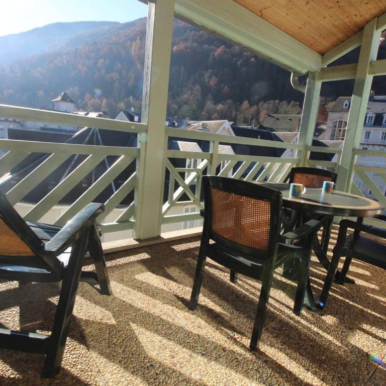 Luchon : Appartement 2 pers, Balcon Sud, Parking, Proche Thermes - FR-1-313-217 - Appartement - 4