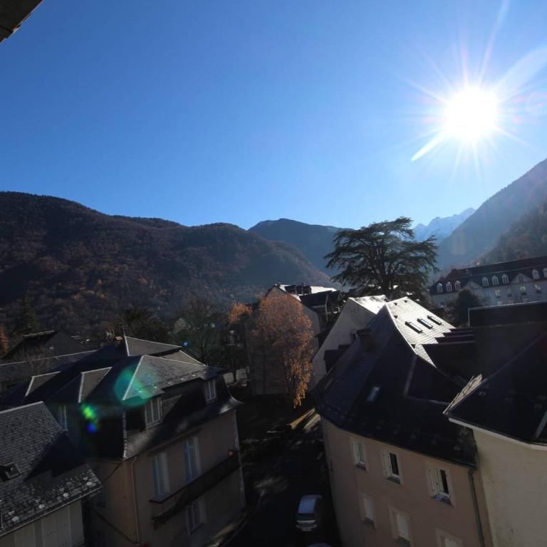 Luchon : Appartement 2 pers, Balcon Sud, Parking, Proche Thermes - FR-1-313-217 - Appartement - 5