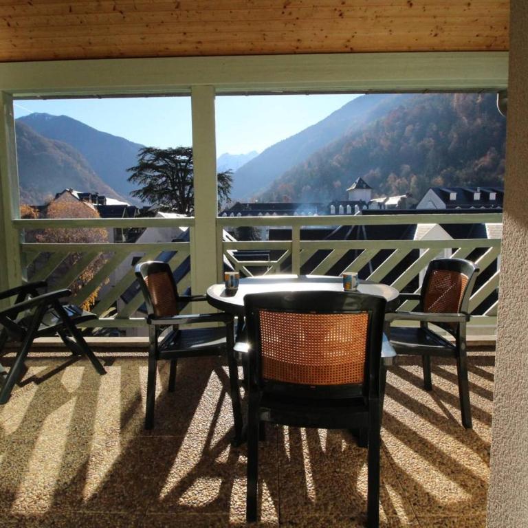 Luchon : Appartement 2 pers, Balcon Sud, Parking, Proche Thermes - FR-1-313-217 - Appartement - 10