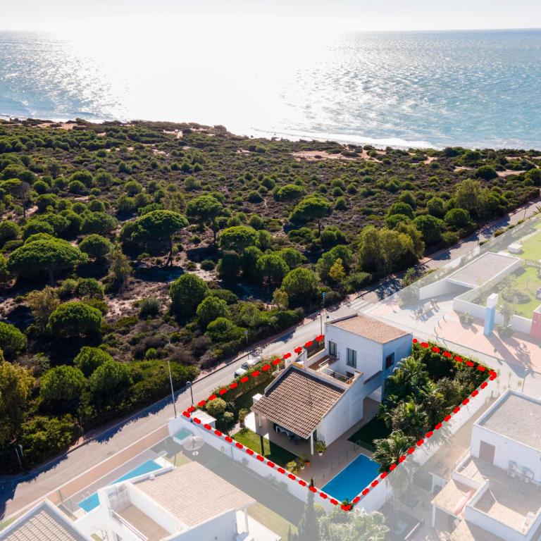 Villa Los Pinares de Monaco en Roche, Conil, Cádiz - Villa - 1