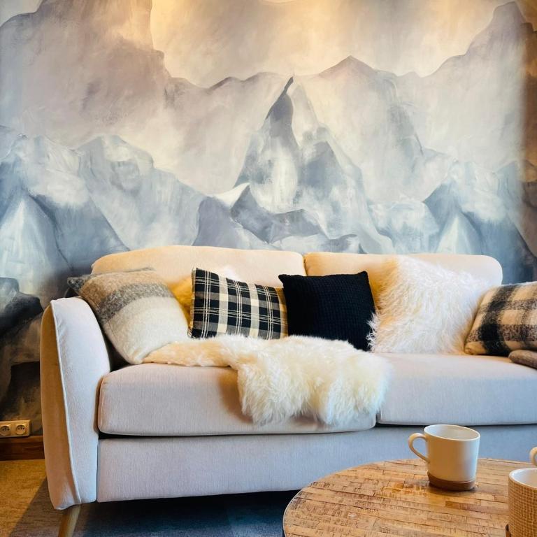 MyHome - Chamallow - appart 4-6 places rénové - cosy et confort ! - One-Bedroom Apartment with Balcony and Mountain View - 2