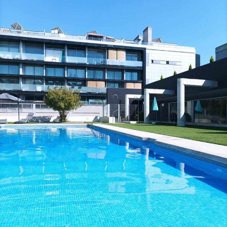 Espectacular apartamento con piscina y garaje. - Two-Bedroom Apartment - 3