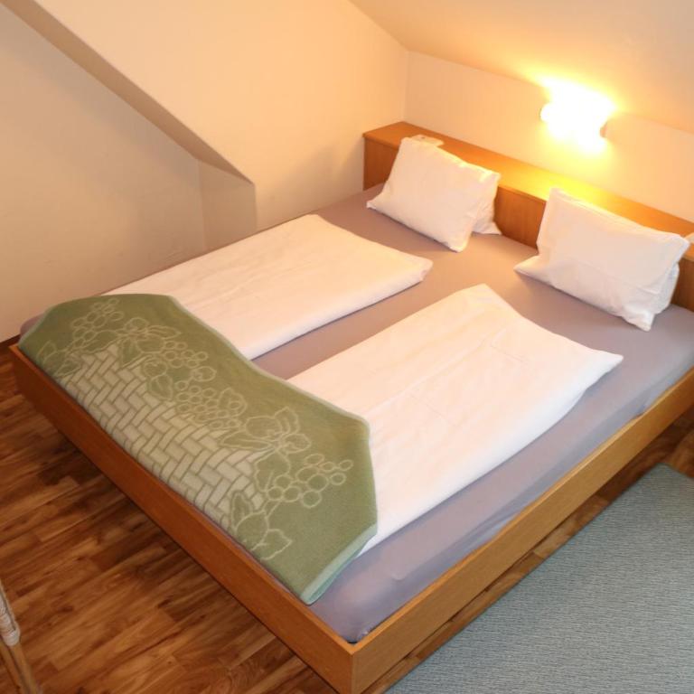 Ferienwohnungen Kraker - Comfort Apartment mit 2 Schlafzimmern und Balkon - 4