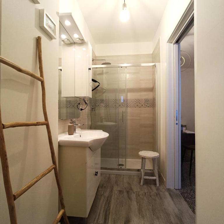 Filo - Double Room with Private Bathroom - 8