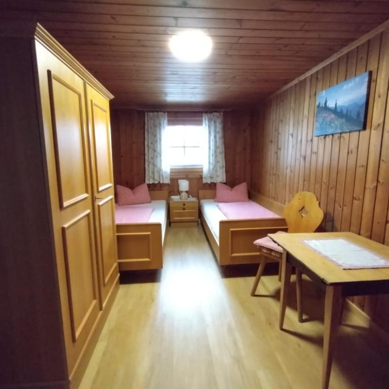Wörglerhof's Hüttenapartments mit Kachelofen Farm Stay - Apartment mit 2 Schlafzimmern und Bergblick - 7