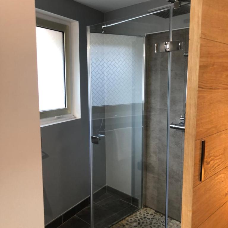 Couette et Café - Chambre Double avec Salle de Bains Privative - 16