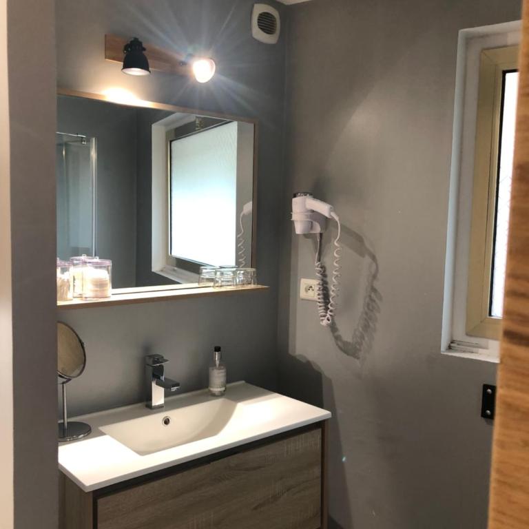Couette et Café - Chambre Double avec Salle de Bains Privative - 15