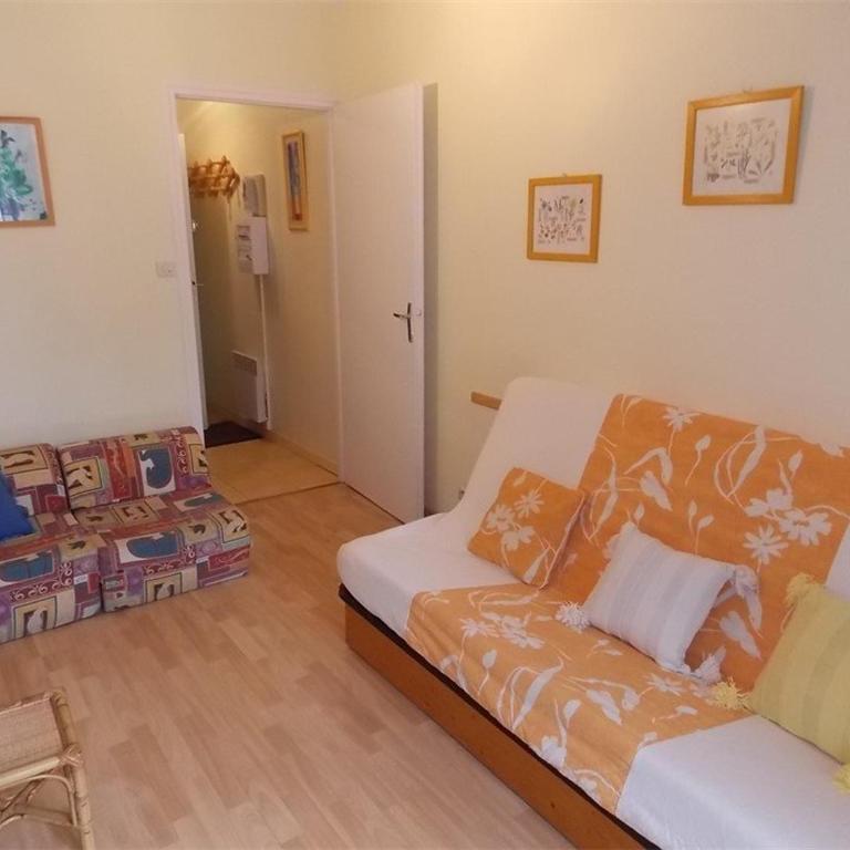 Luchon T2 Centre Ville avec Balcon Sud et Parking - Animaux Admis - FR-1-313-194 - Appartement (4 Adultes) - 8