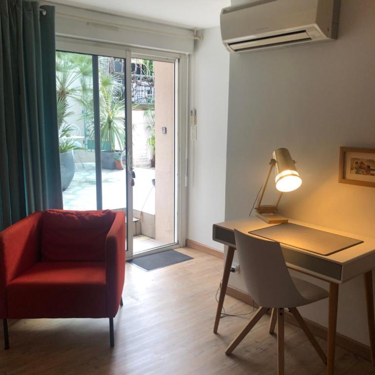 Couette et Café - Chambre Double avec Salle de Bains Privative - 14