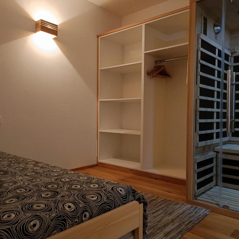 Casa Alpina - Appartamento con 2 Camere da Letto - 73