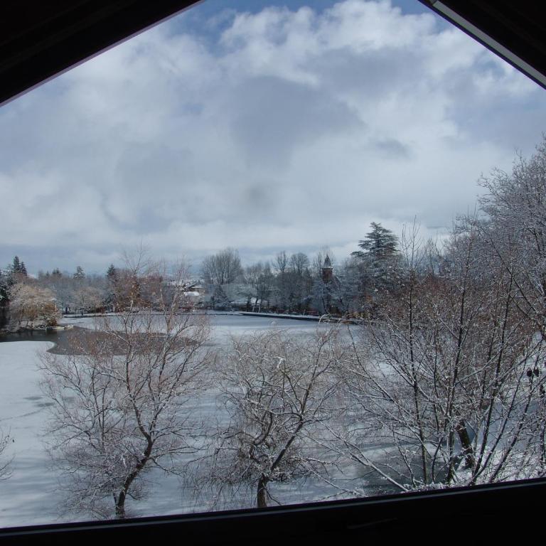 Apartaments Boutique la Torreta del Llac - Loft Apartment mit See- und Bergblick - 5