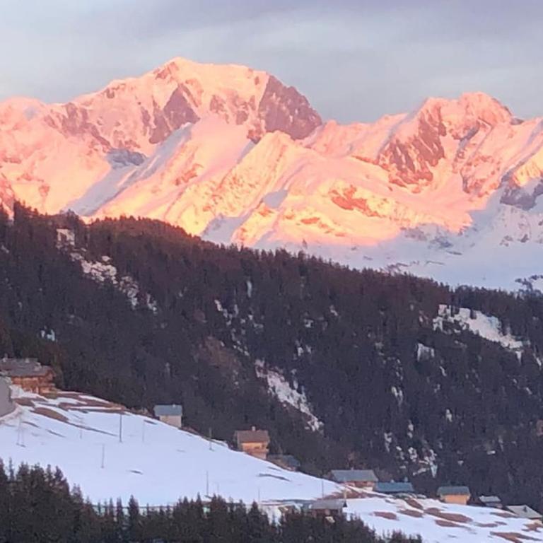 La Perle des Alpes C10 Apart.4* #Yolo Alp Home - Appartement 3 Chambres - 35