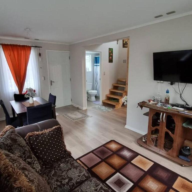 Agradable y acogedora casa en Pto Varas - Three-Bedroom House - 13