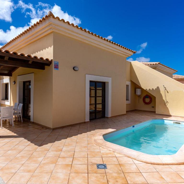 Villa Serenity Private Pool Corralejo By Holidays Home - Villa with Private Pool - 2
