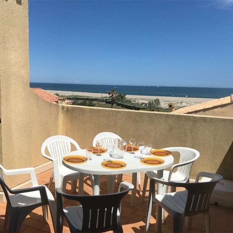 Maison T2 à Port Leucate, face à la mer, 4 couchages, parking privé, TV, lave-linge, commerces à 400m - FR-1-81-55 - Villa - 1