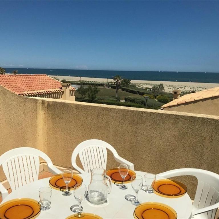 Maison T2 à Port Leucate, face à la mer, 4 couchages, parking privé, TV, lave-linge, commerces à 400m - FR-1-81-55 - Villa - 2