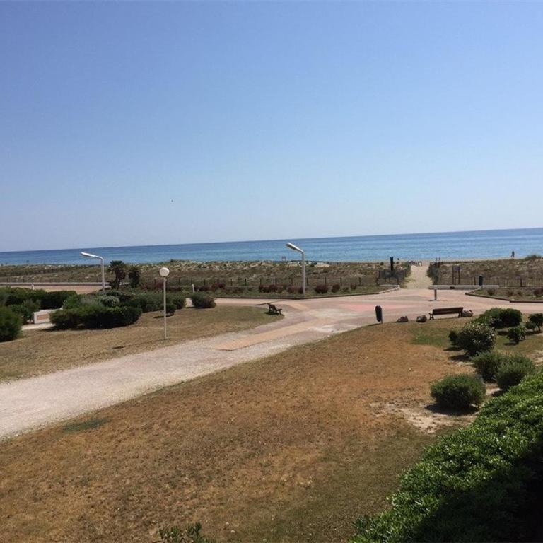 T2 Bord de Mer - 4 Pers - 50m Plage - 150m Commerces - Parking - TV - FR-1-81-228 - Appartamento (4 Adulti) - 2