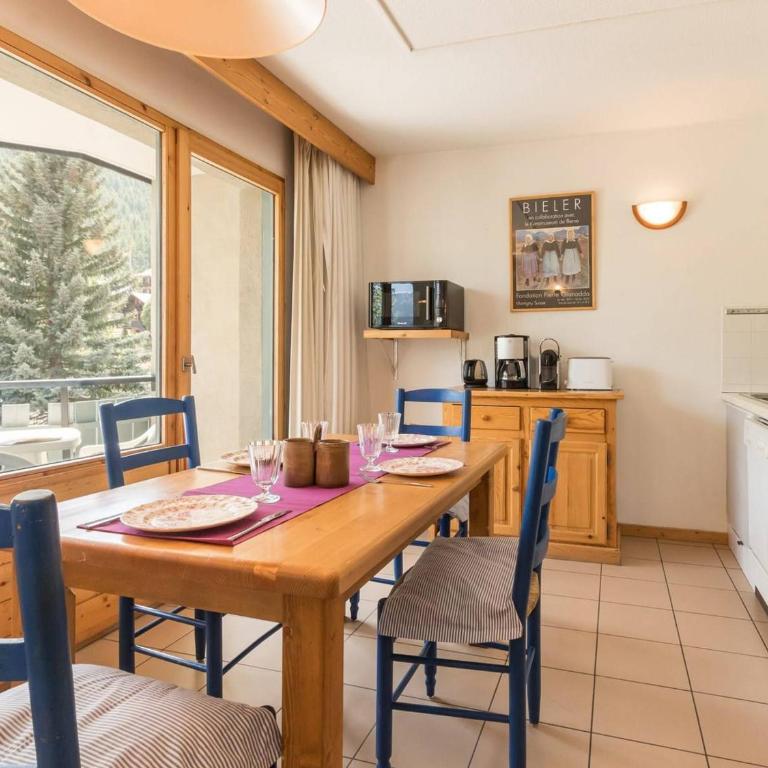 Appartement lumineux 3 pièces proche télécabine et commerces avec piscine chauffée - Appartement 2 Chambres - 18