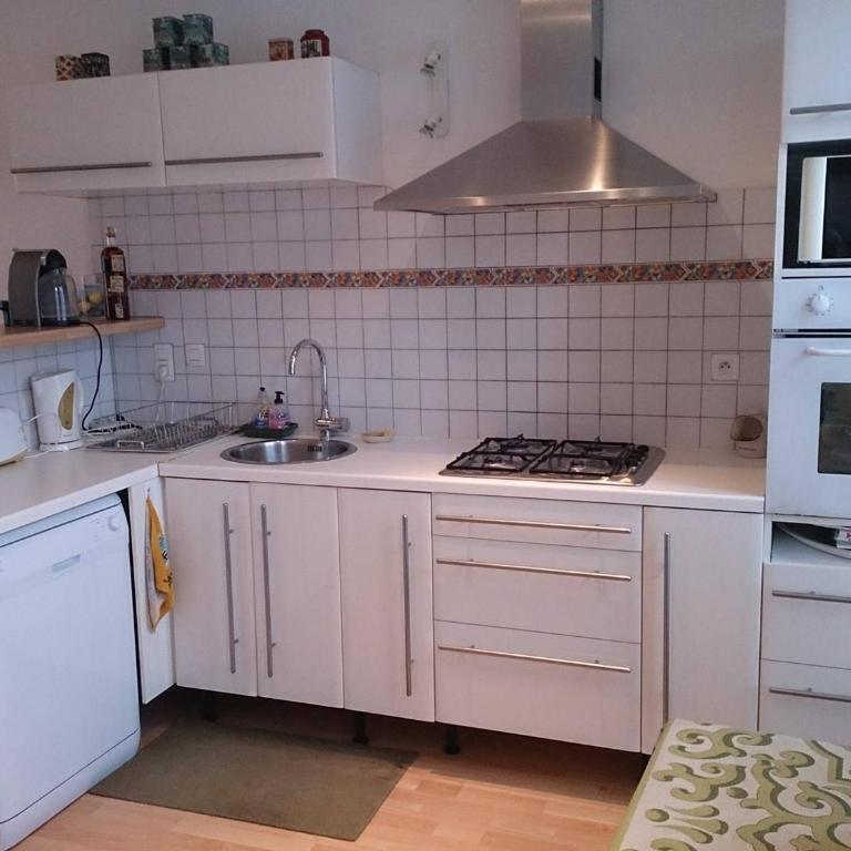 Maison pour 7 au cœur de Royan, jardin clos, proche plage et centre-ville, Wifi inclus - FR-1-494-71 - Holiday Home (7 Adults) - 2