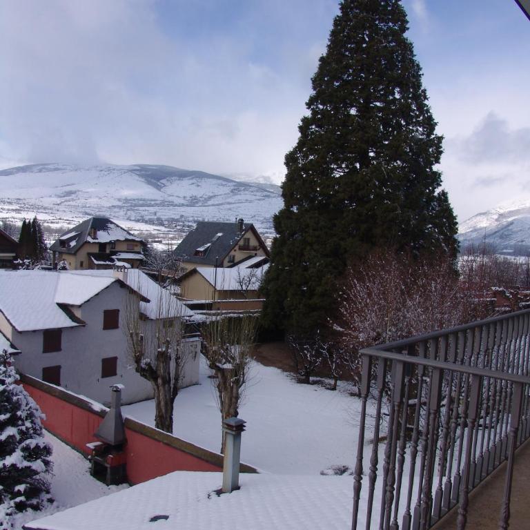 Apartaments Boutique la Torreta del Llac - Apartment mit 2 Schlafzimmern, einem Balkon und Bergblick - 2