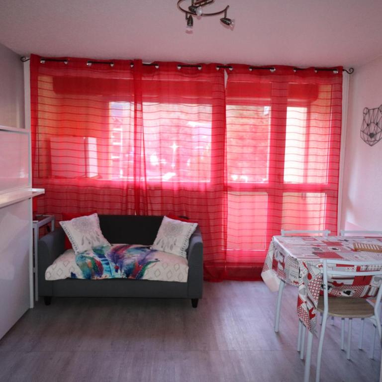Studio St Lary village-vue montagne. - Apartamento de 1 dormitorio - 1