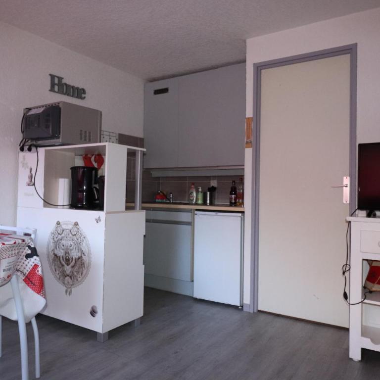 Studio St Lary village-vue montagne. - Apartamento de 1 dormitorio - 3