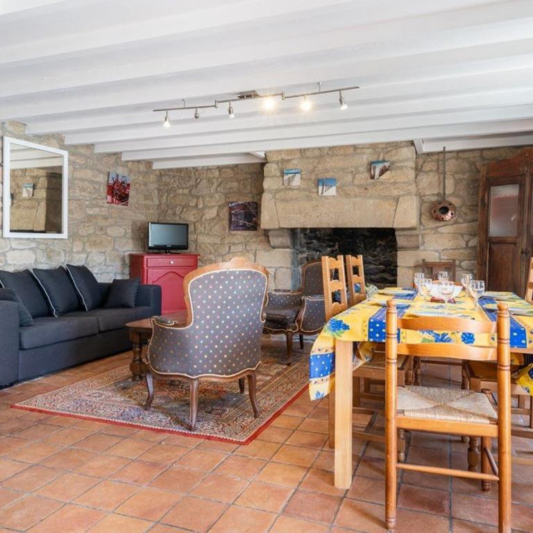 Maison mitoyenne à Carnac, 5 pièces, 69m², proche plage, jardin clos, parking, animaux acceptés - FR-1-477-165 - Villa - 2
