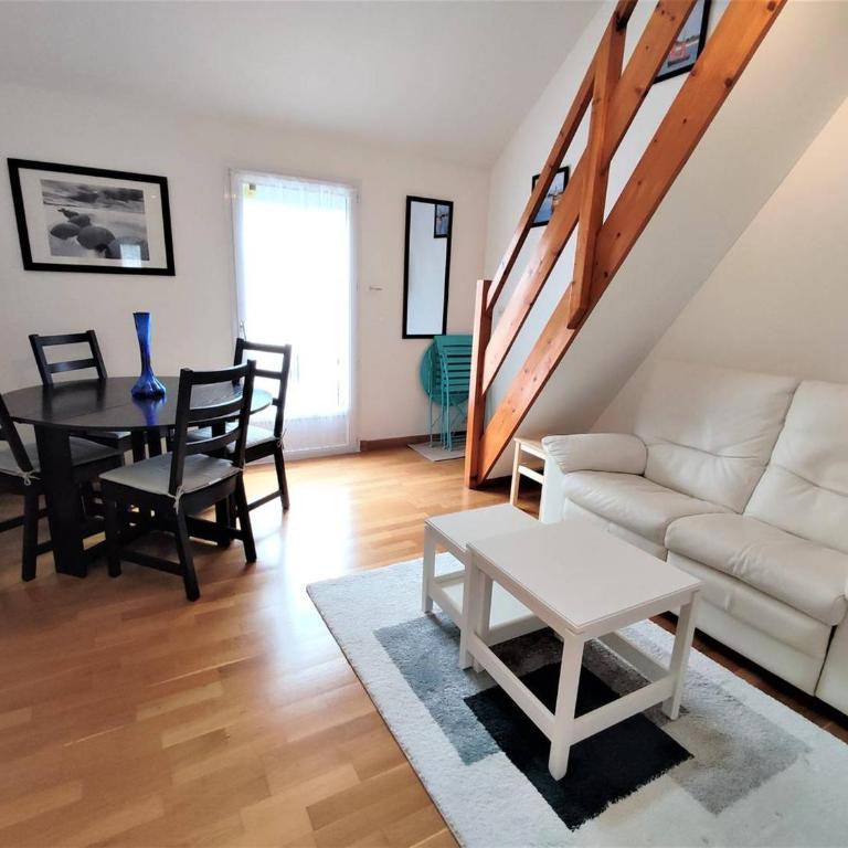 Bel Appartement 3* au Centre de Perros-Guirec avec WIFI, Balcon et Parking - FR-1-368-337 - Apartment - 8