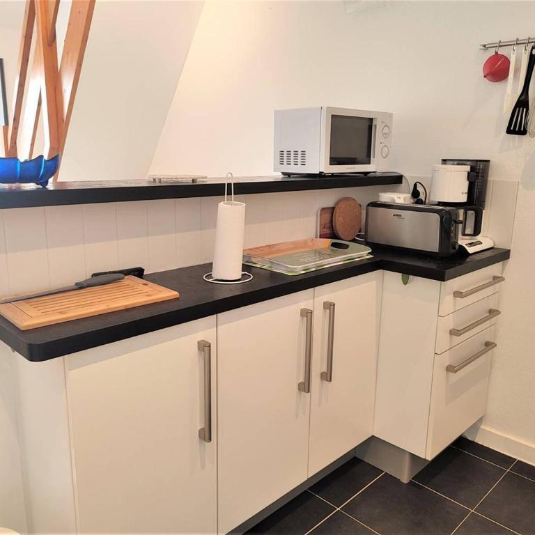Bel Appartement 3* au Centre de Perros-Guirec avec WIFI, Balcon et Parking - FR-1-368-337 - Apartment - 10