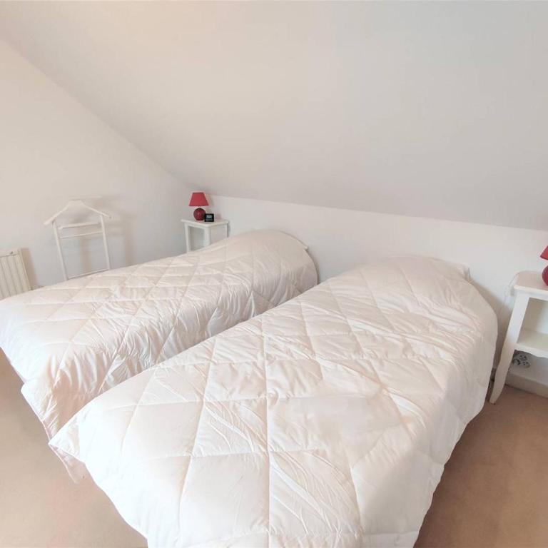 Bel Appartement 3* au Centre de Perros-Guirec avec WIFI, Balcon et Parking - FR-1-368-337 - Apartment - 13