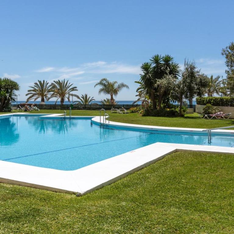 Front sea view apartment on Marbella's beach promenade - Two-Bedroom Apartment - 6