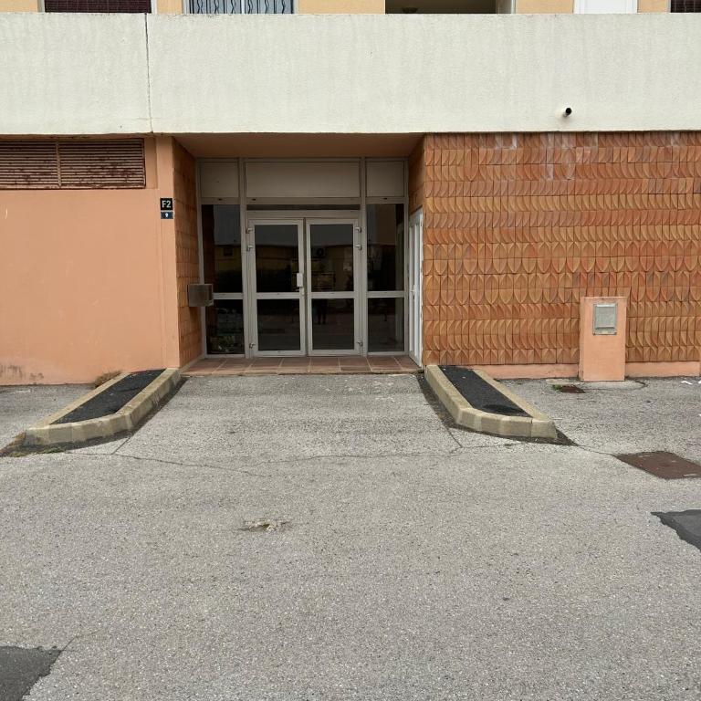 T2 à côté de la mer quartier des Quilles - Appartement 1 Chambre - 15
