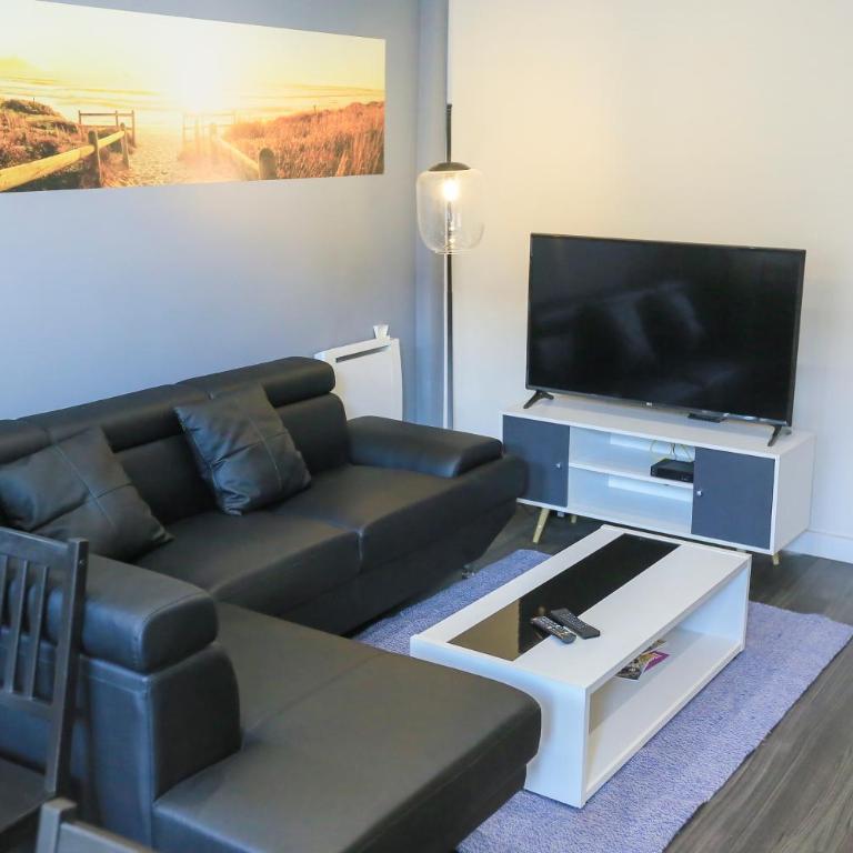 Le 34 Malon, T5 hypercentre chic et cosy, wifi, netflix par SOVALFI - Apartment - 64