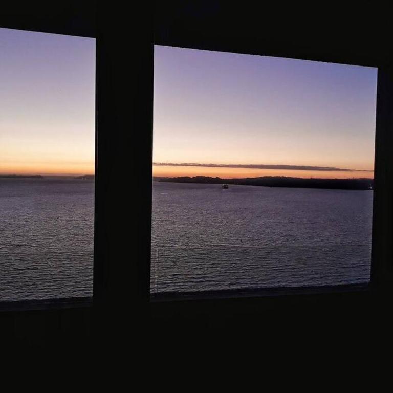 Departamento con preciosa vista al mar y ciudad - Apartamento de 2 dormitorios - 15