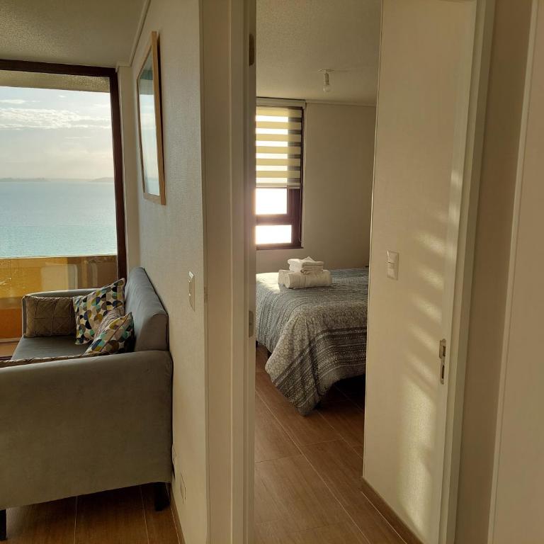 Departamento con preciosa vista al mar y ciudad - Apartamento de 2 dormitorios - 11