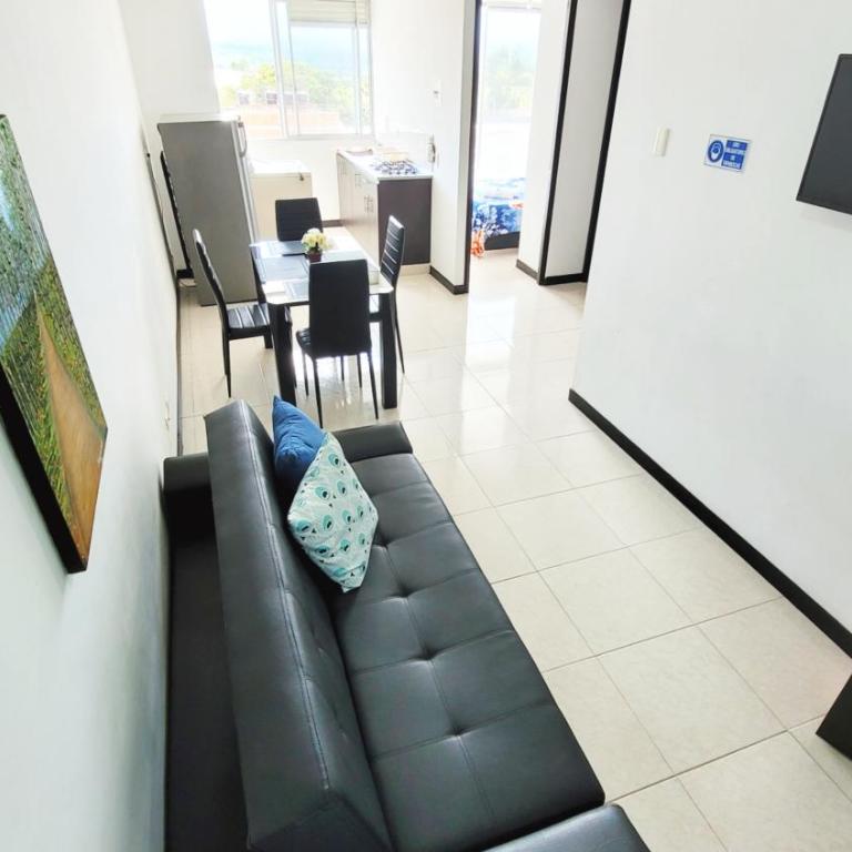 APARTAMENTO en el QUINDÍO cerca al PARQUE DEL CAFÉ - Apartamento de 2 dormitorios - 4