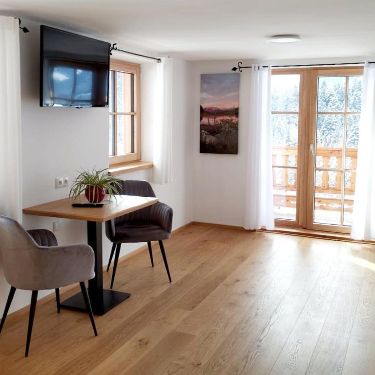 Berggasthof Bichlersee - Doppelzimmer mit Seeblick - 3