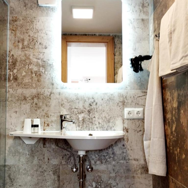 Berggasthof Bichlersee - Doppelzimmer mit Seeblick - 6