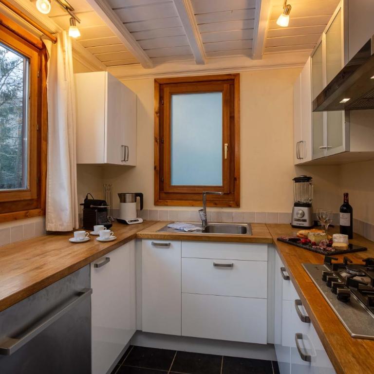 Chalet des Favrands - Three-Bedroom Chalet - 9