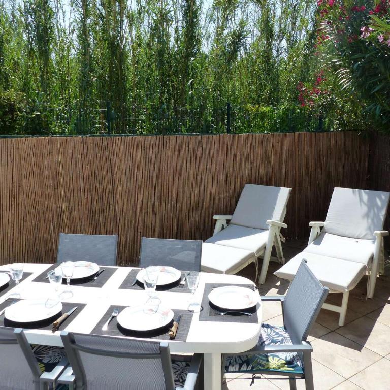 Mazet climatisé avec terrasse au Lavandou - FR-1-308-78 - Maison de Vacances (4 Adultes) - 2