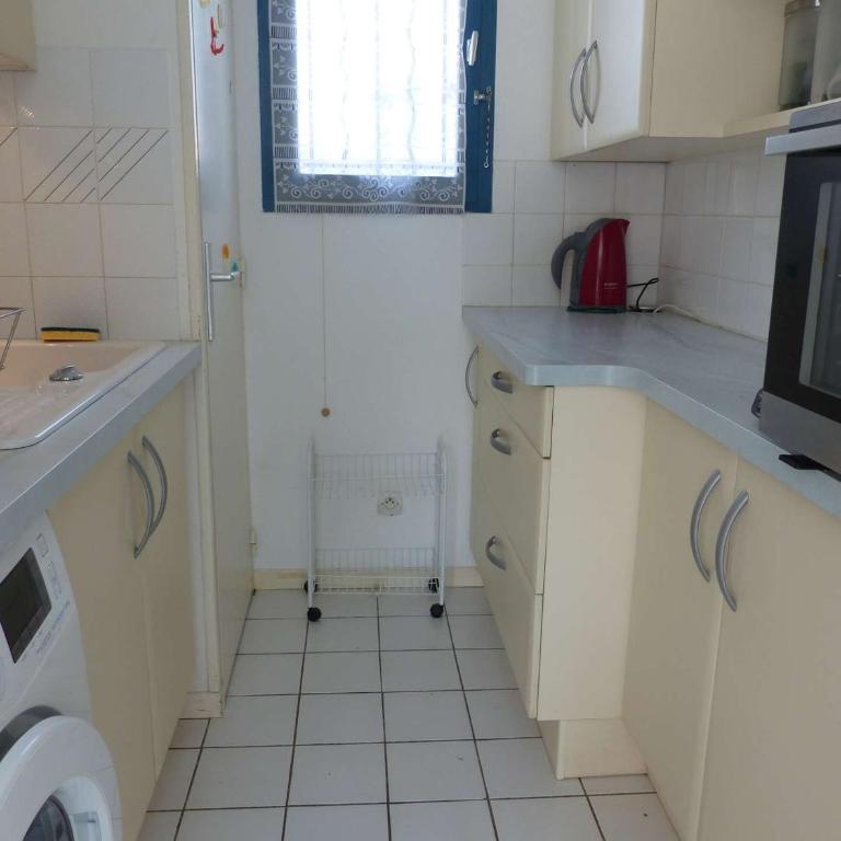 Mazet climatisé avec terrasse au Lavandou - FR-1-308-78 - Maison de Vacances (4 Adultes) - 11