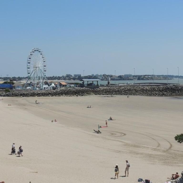 Appartement T3 en centre-ville avec terrasse et parking privé à Royan - FR-1-71-90 - Apartment (4 Adults) - 10