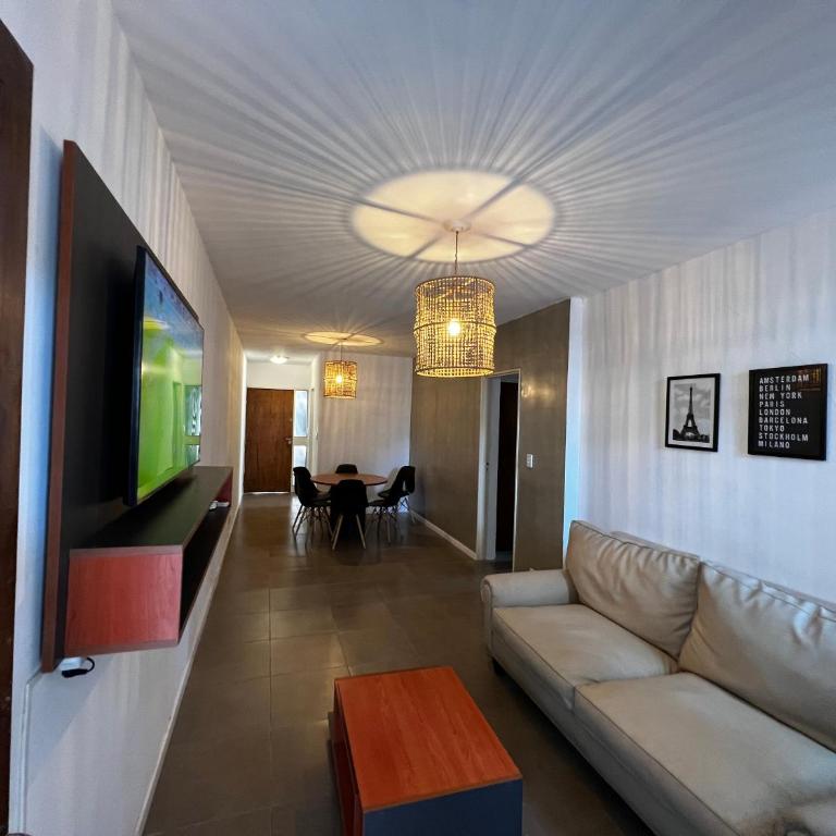 La mejor ubicación y todo nuevo - Apartamento de 3 dormitorios - 4