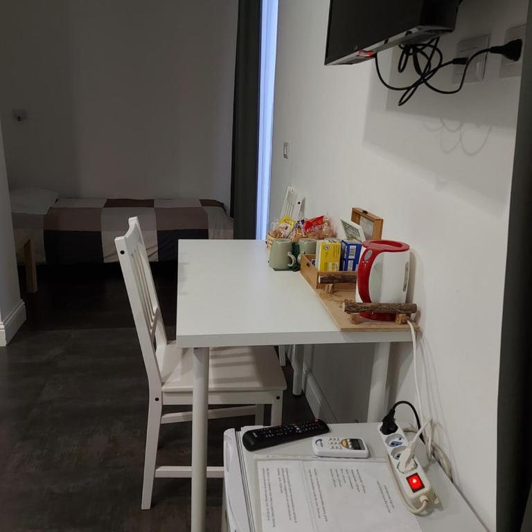 B&B Giardino Bellini-centro - Junior Suite with Balcony - 26