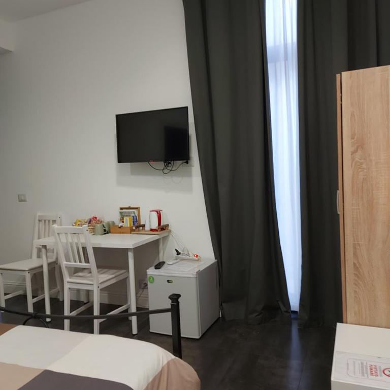 B&B Giardino Bellini-centro - Triple Room with Balcony - 28